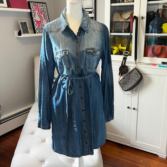 life in progress Dresses & Skirts - Forever 21 denim shirt dress